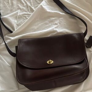 Vintage Coach city bag Dark Brown Leather Crossbody Bag